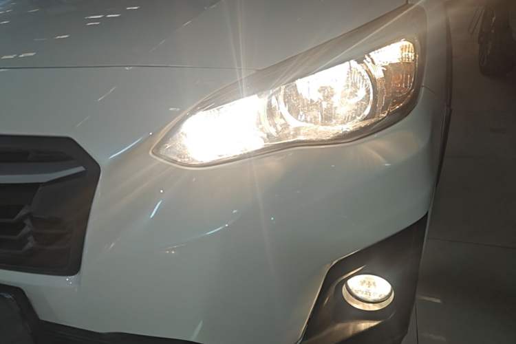 Used Subaru XV 2018 2.0i All-Wheel-Drive Elite Edition Left Front Headlight