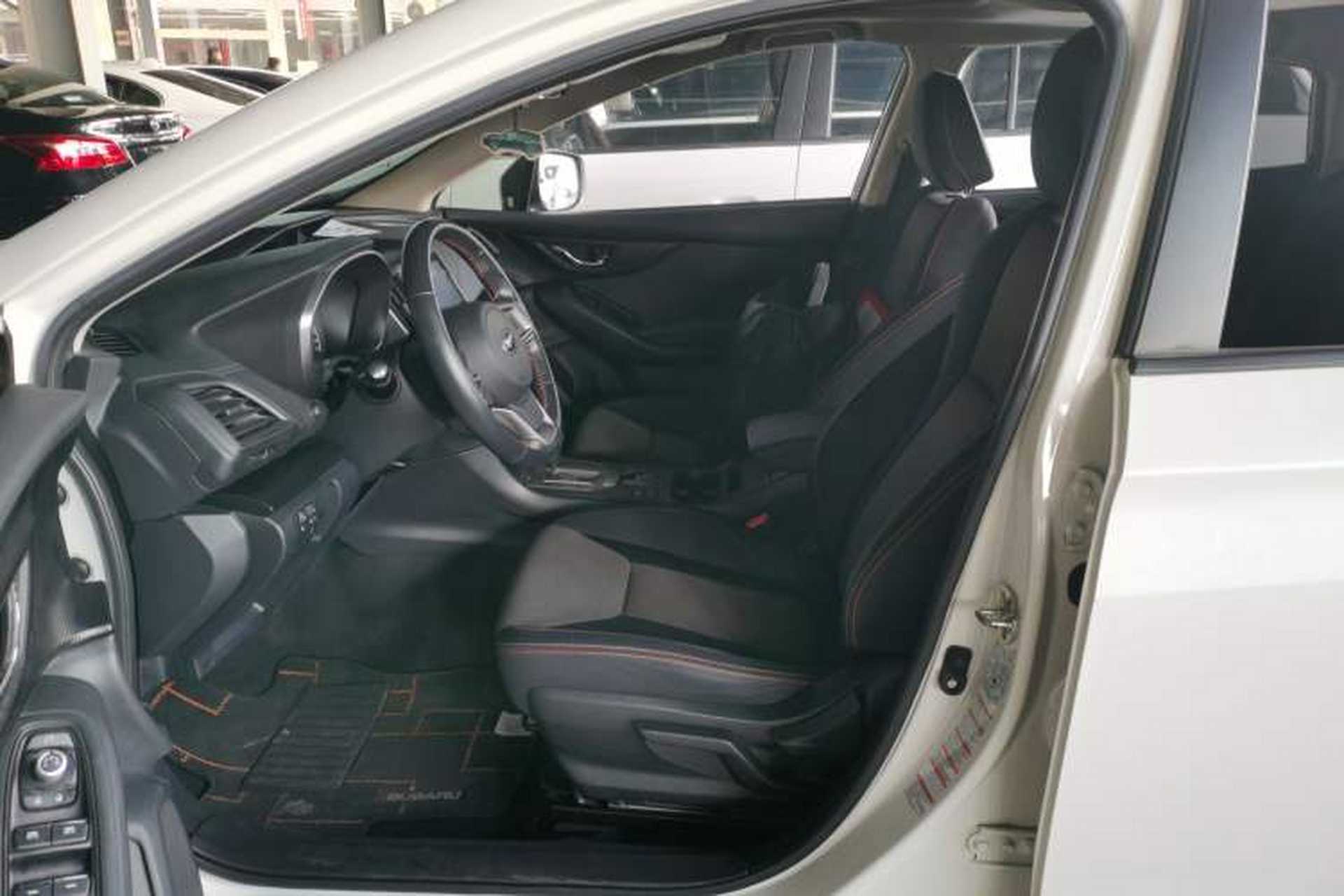 Used Subaru XV 2018 2.0i All-Wheel-Drive Elite Edition Left Front Seat
