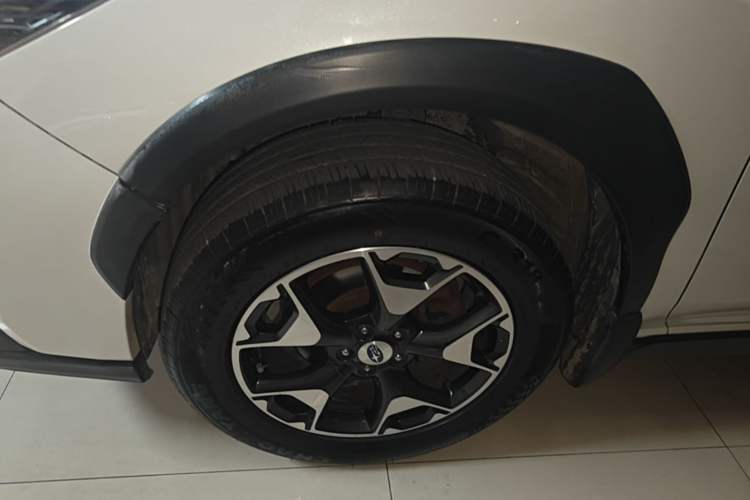 Used Subaru XV 2018 2.0i All-Wheel-Drive Elite Edition Left Front Wheel Hub