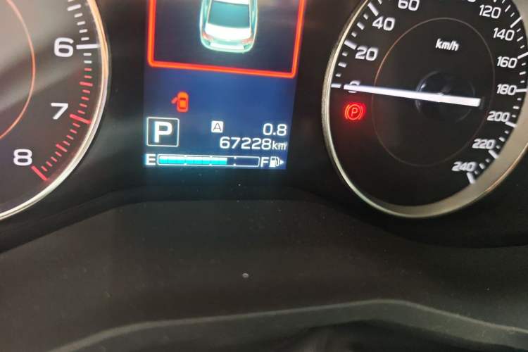Used Subaru XV 2018 2.0i All-Wheel-Drive Luxury Edition Odometer Close Up