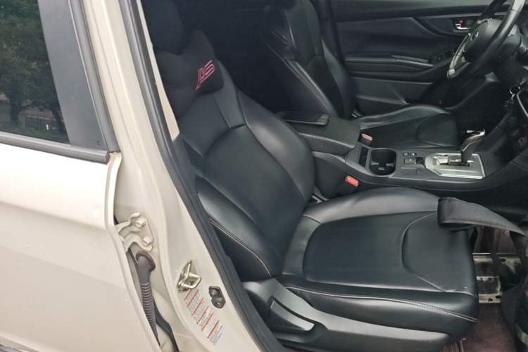 Used Subaru XV 2018 2.0i All-Wheel-Drive Elite Edition Right Front Seat