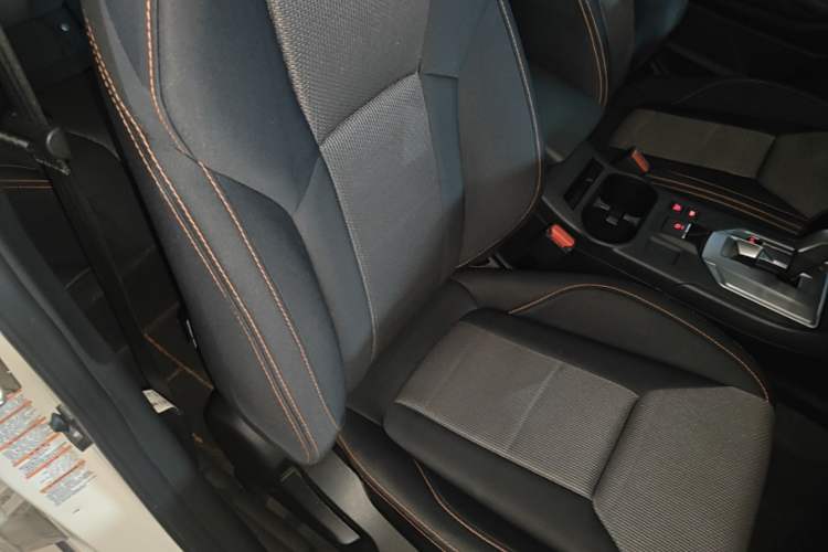 Used Subaru XV 2018 2.0i All-Wheel-Drive Elite Edition Right Front Seat