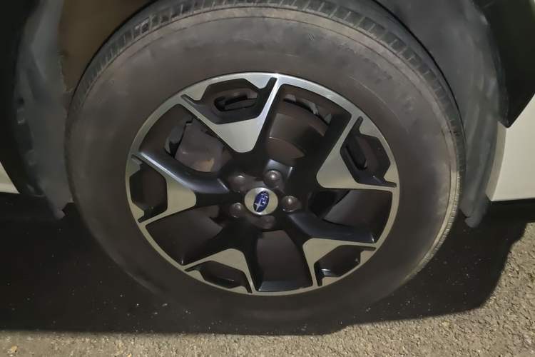 Used Subaru XV 2018 2.0i All-Wheel-Drive Elite Edition Right Front Wheel Hub