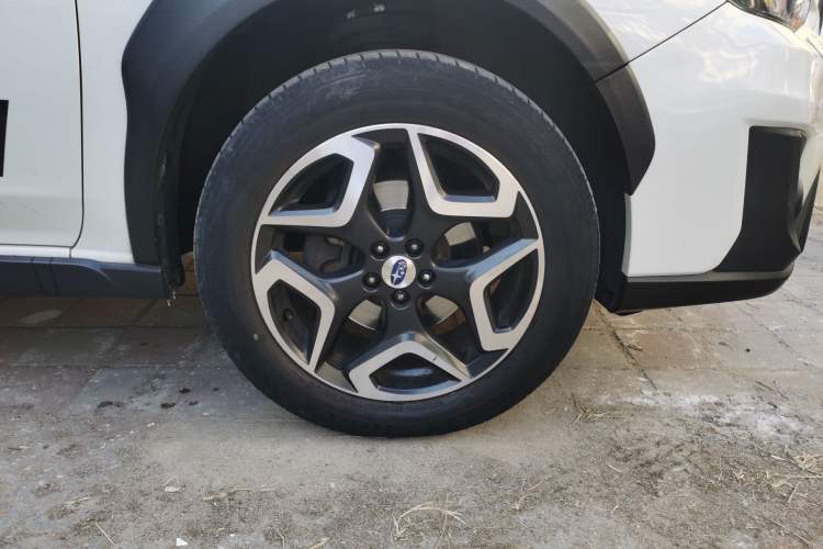 Used Subaru XV 2018 2.0i All-Wheel-Drive Prestige Edition with EyeSight Right Front Wheel Hub