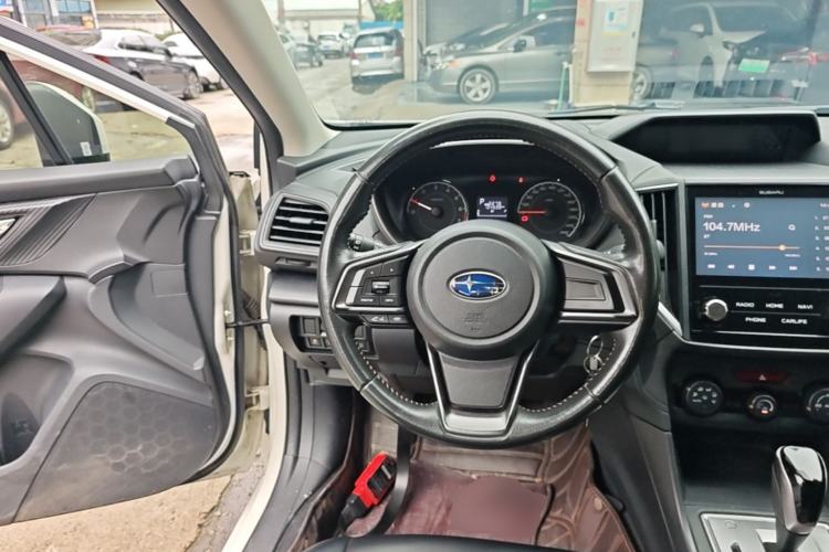 Used Subaru XV 2018 2.0i All-Wheel-Drive Elite Edition Steering Wheel