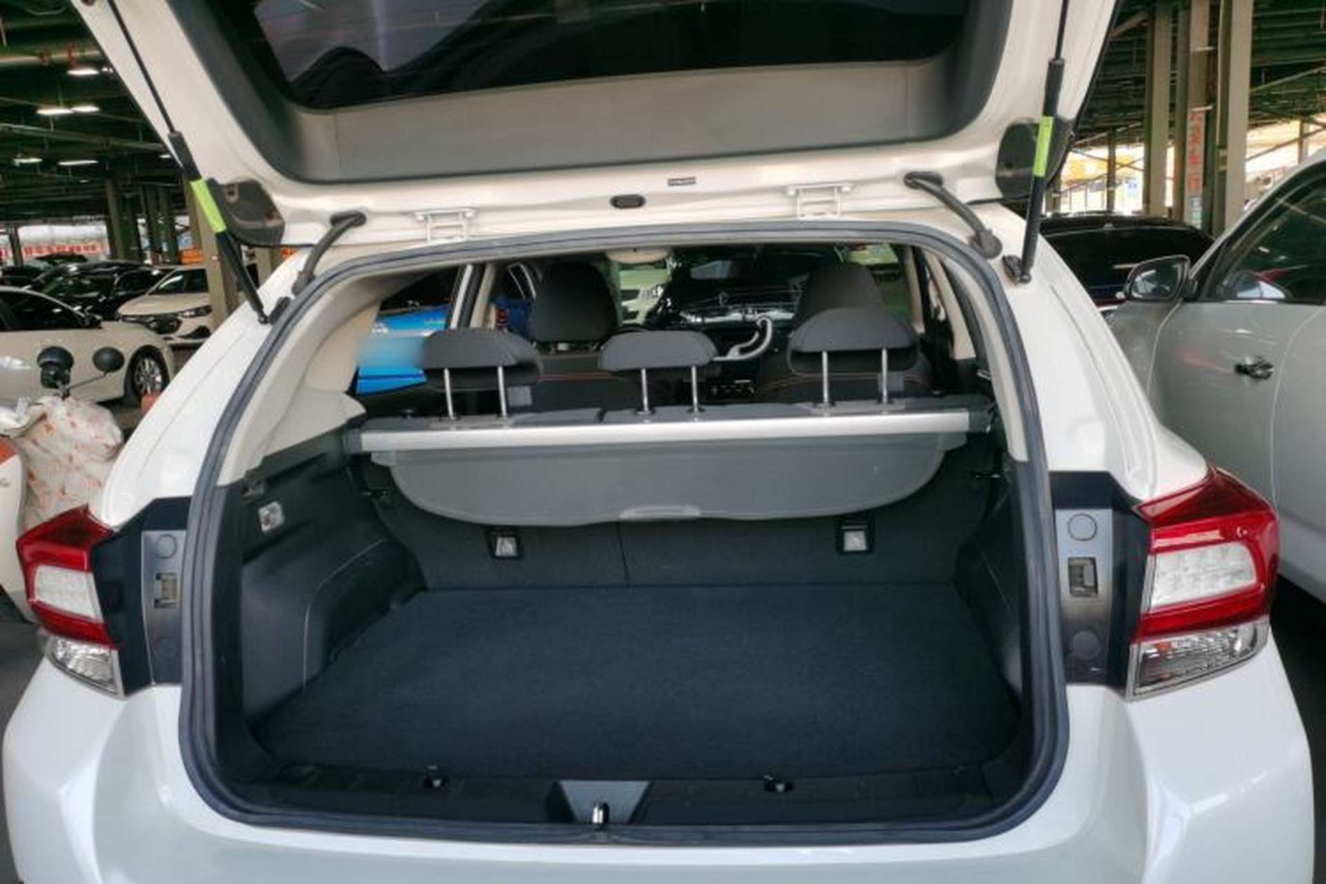 Used Subaru XV 2018 2.0i All-Wheel-Drive Elite Edition Trunk