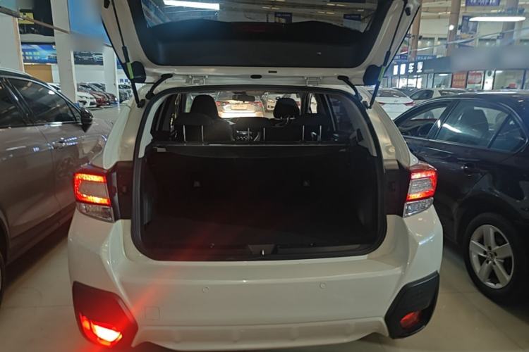 Used Subaru XV 2018 2.0i All-Wheel-Drive Elite Edition Trunk