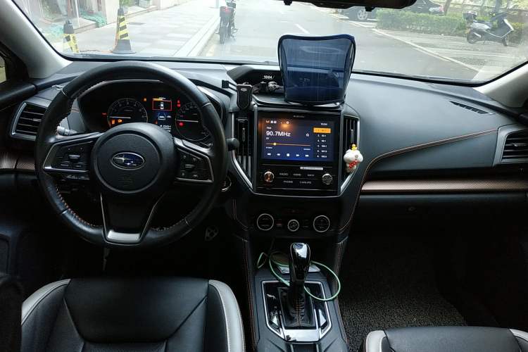 Used Subaru XV 2019 2.0i e-Boxer Flagship Edition with EyeSight China VI compliant Center Console