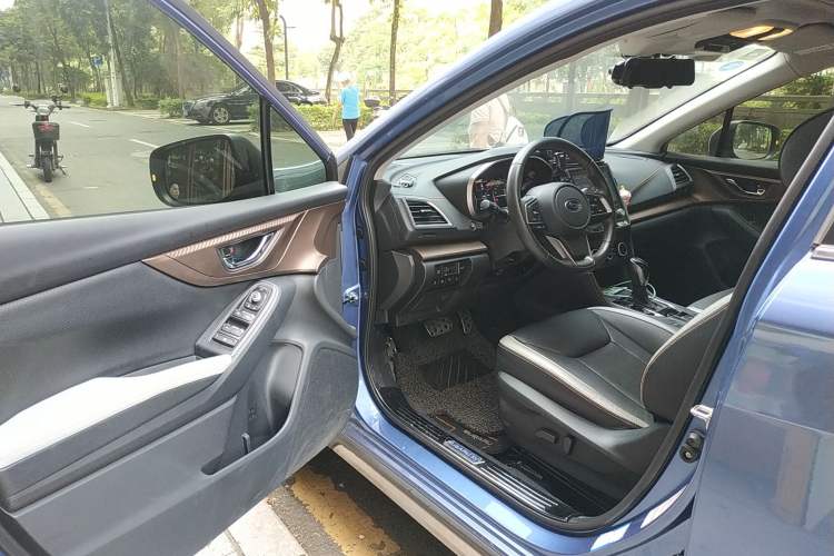 Used Subaru XV 2019 2.0i e-Boxer Flagship Edition with EyeSight China VI compliant Driver Seat