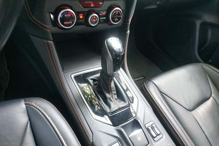 Used Subaru XV 2019 2.0i All-Wheel-Drive Luxury Edition EyeSight China VI Gear Lever
