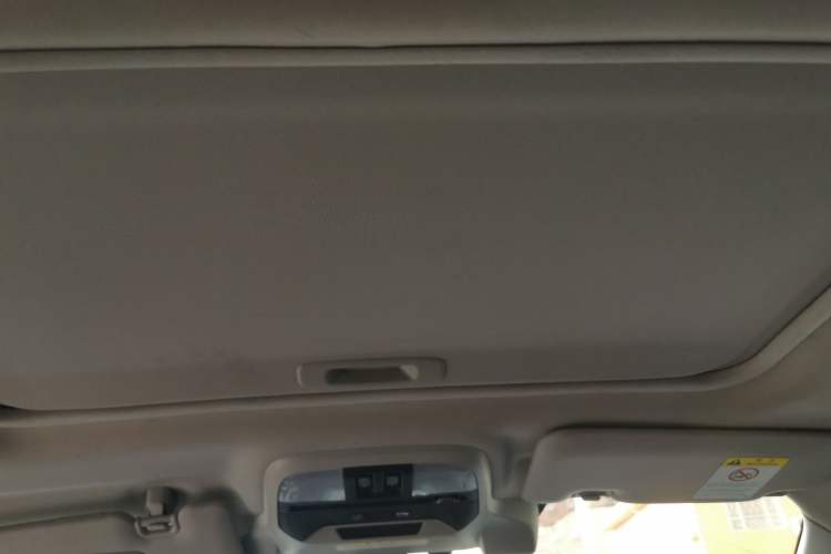 Used Subaru XV 2019 2.0i All-Wheel-Drive Luxury Edition EyeSight China VI Headliner