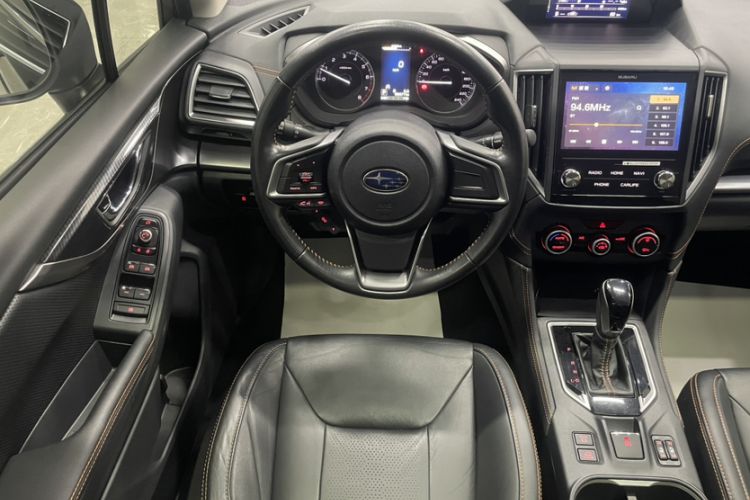 Used Subaru XV 2019 2.0i All-Wheel-Drive Luxury Edition China VI Standard Interior 4