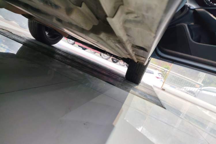 Used Subaru XV 2019 2.0i All-Wheel-Drive Luxury Edition EyeSight China VI Right Side Sill