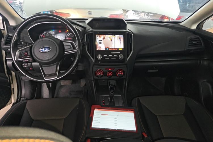 Used Subaru XV 2019 2.0i All-Wheel-Drive Elite Edition China VI Standard Center Console