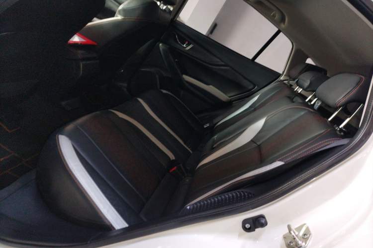 Used Subaru XV 2019 2.0i Smart Engine Prestige Edition with EyeSight China VI Standard Interior 4