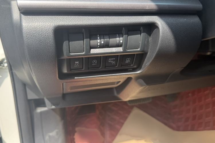 Used Subaru XV 2019 2.0i All-Wheel-Drive Luxury Edition EyeSight China VI Interior 7