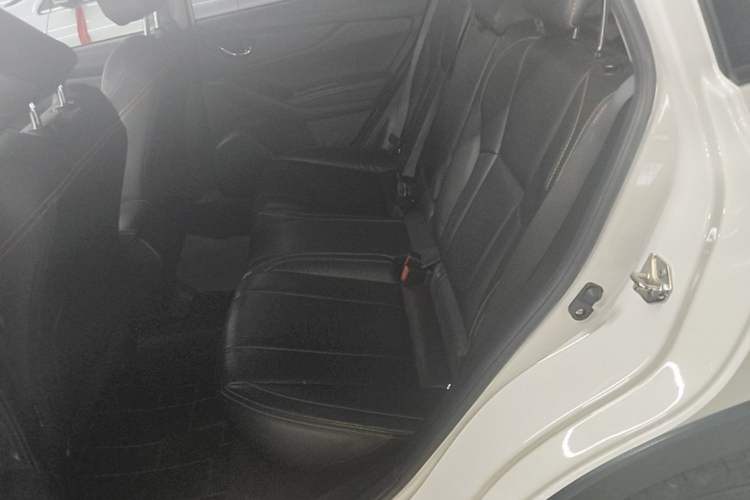 Used Subaru XV 2019 2.0i All-Wheel-Drive Luxury Edition EyeSight China VI Left Rear Seat