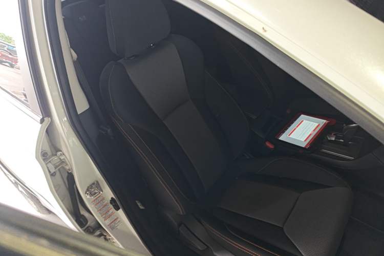 Used Subaru XV 2019 2.0i All-Wheel-Drive Elite Edition China VI Standard Right Front Seat