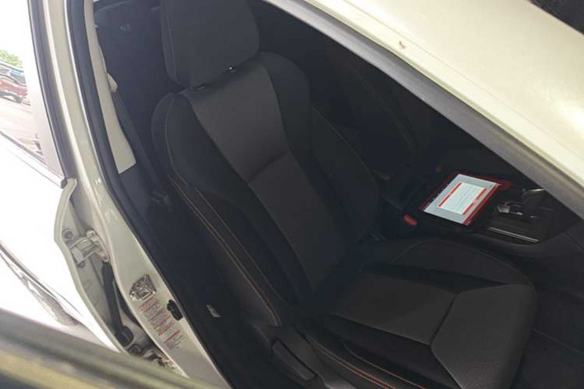 Used Subaru XV 2019 2.0i All-Wheel-Drive Elite Edition China VI Standard Right Front Seat