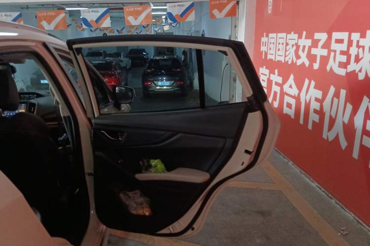 Used Subaru XV 2019 2.0i e-Boxer Flagship Edition with EyeSight China VI compliant Right Rear Door Interior