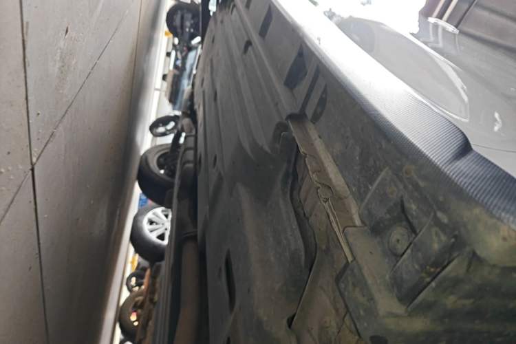 Used Subaru XV 2019 2.0i All-Wheel-Drive Elite Edition China VI Standard Right Side Sill