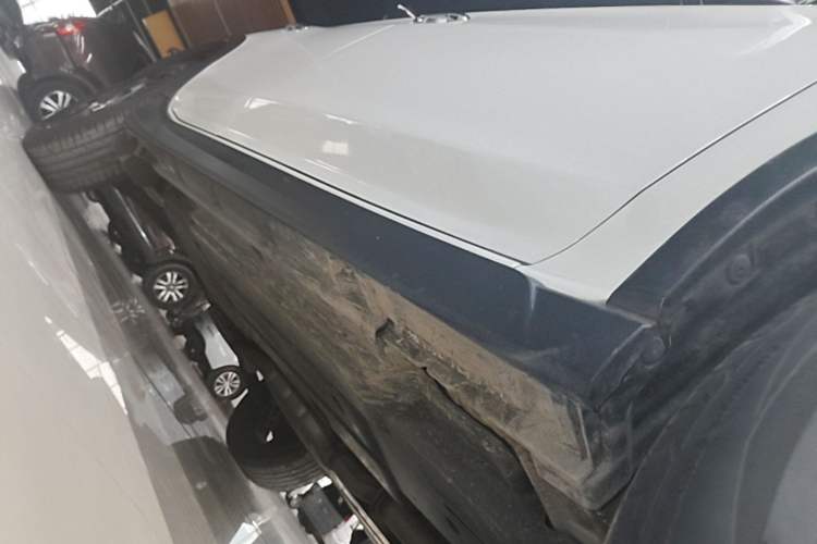 Used Subaru XV 2019 2.0i All-Wheel-Drive Luxury Edition EyeSight China VI Right Side Sill