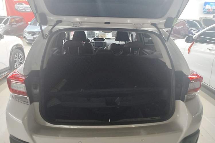 Used Subaru XV 2019 2.0i All-Wheel-Drive Luxury Edition EyeSight China VI Trunk