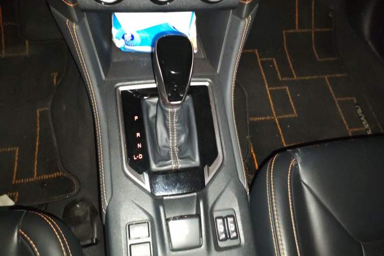 Used Subaru XV 2020 2.0i All-Wheel-Drive Luxury Edition Gear Lever