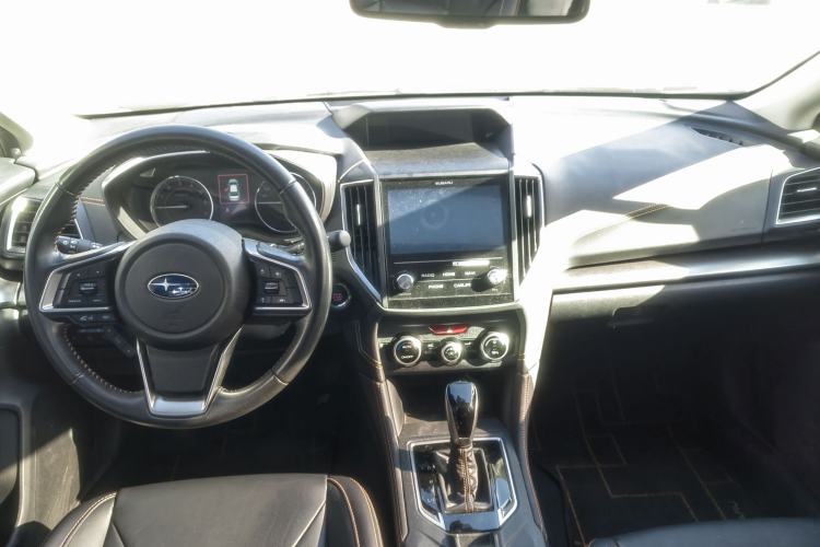 Used Subaru XV 2020 2.0i All-Wheel-Drive Luxury Edition EyeSight Interior 2