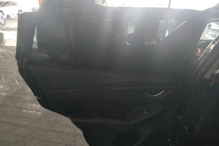 Used Subaru XV 2020 Revised Version 2.0i All-Wheel-Drive Luxury Edition with EyeSight Left Rear Door Interior