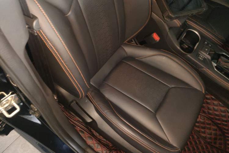 Used Subaru XV 2020 Revised Version 2.0i All-Wheel-Drive Luxury Edition with EyeSight Right Front Seat