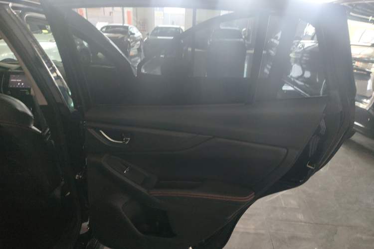 Used Subaru XV 2020 Revised Version 2.0i All-Wheel-Drive Luxury Edition with EyeSight Right Rear Door Interior