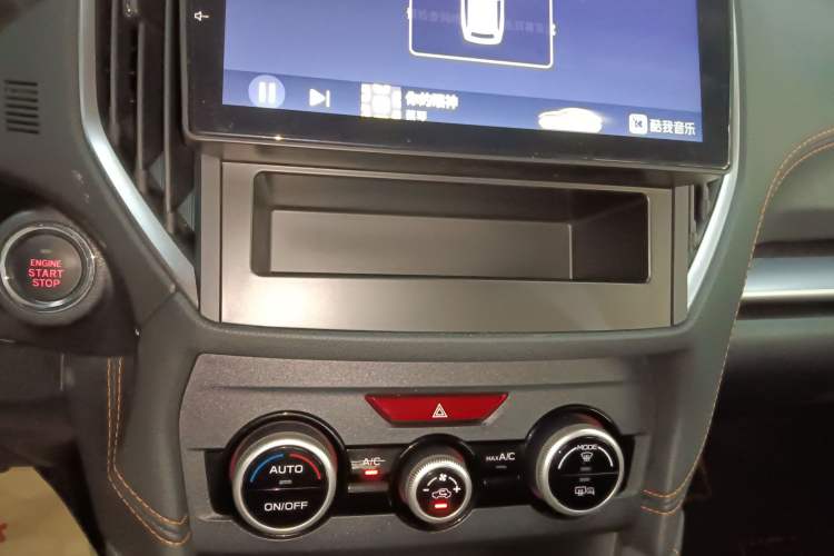 Used Subaru XV 2020 Revised Version 2.0i All-Wheel-Drive Luxury Edition with EyeSight Audio And AC Panel