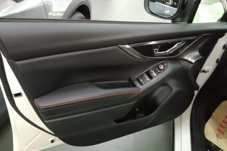 Used Subaru XV 2020 Revised Version 2.0i All-Wheel-Drive Luxury Edition with EyeSight Interior 7