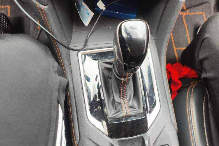 Used Subaru XV 2021 2.0i All-Wheel-Drive Luxury Edition Gear Lever