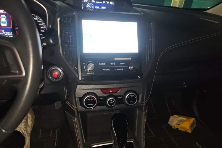 Used Subaru XV 2021 2.0i All-Wheel-Drive Luxury Edition Audio And AC Panel