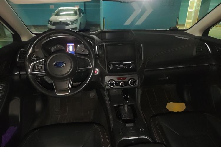Used Subaru XV 2021 2.0i All-Wheel-Drive Luxury Edition Center Console