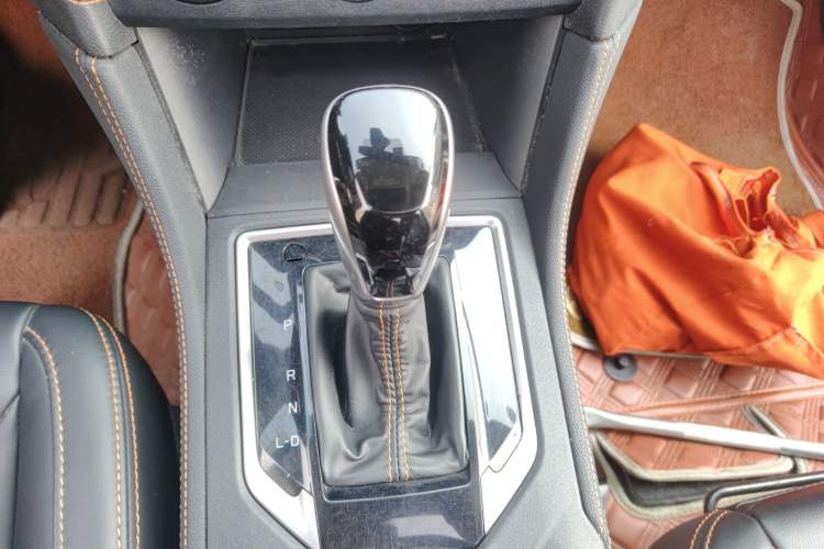 Used Subaru XV 2021 2.0i All-Wheel-Drive Luxury Edition EyeSight Gear Lever