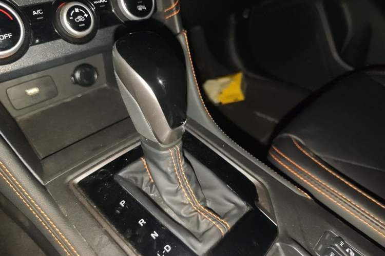 Used Subaru XV 2021 2.0i All-Wheel-Drive Luxury Edition Gear Lever