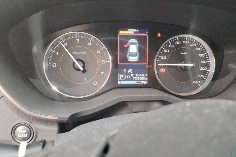 Used Subaru XV 2021 2.0i All-Wheel-Drive Luxury Edition Odometer Close Up