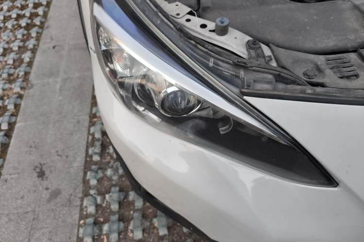 Used Subaru XV 2021 2.0i All-Wheel-Drive Luxury Edition EyeSight Right Front Headlight