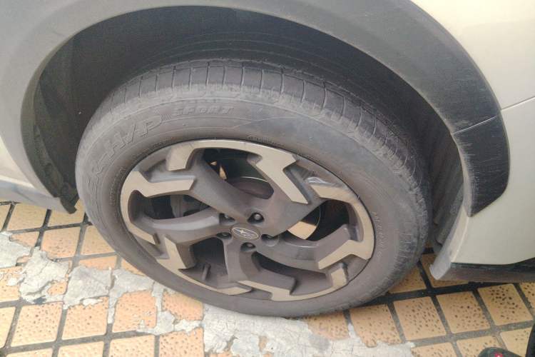 Used Subaru XV 2021 2.0i All-Wheel-Drive Luxury Edition Right Front Wheel Hub