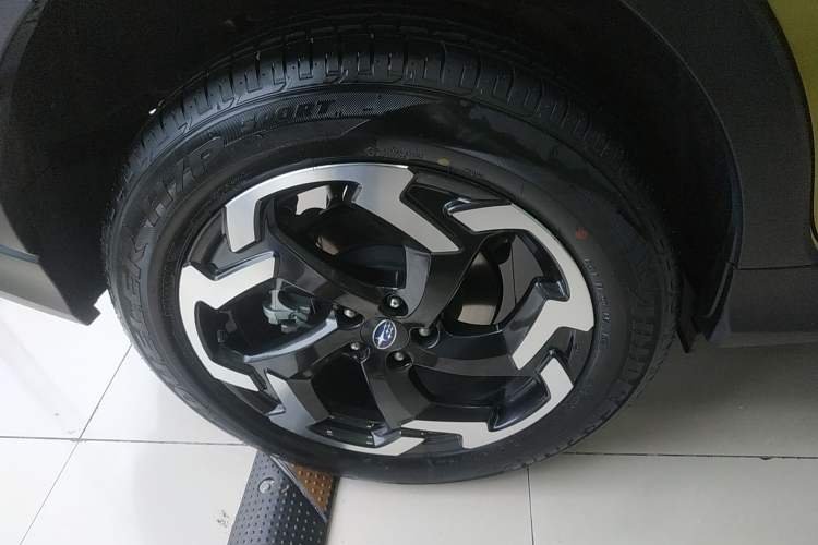 Used Subaru XV 2021 2.0i All-Wheel-Drive Luxury Edition Right Rear Wheel Hub