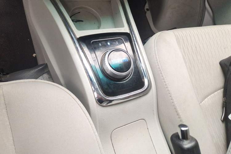 Used Sunlong Dishangtie 510 2022 Pure Electric Van Gear Lever