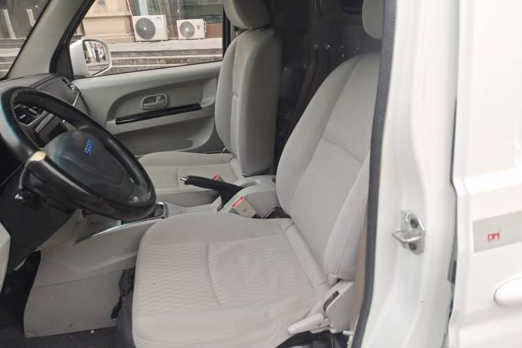 Used Sunlong Dishangtie 510 2022 Pure Electric Van Left Rear Seat