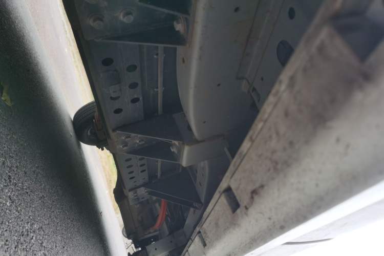 Used Sunlong Dishangtie 510 2022 Pure Electric Van Chassis Front Left