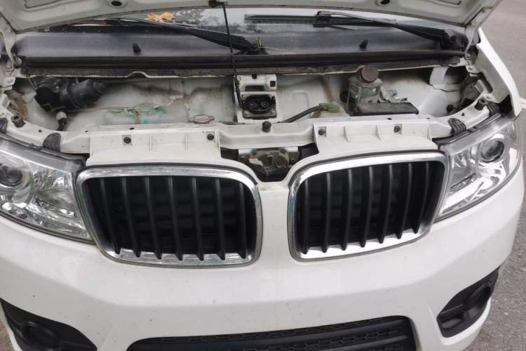 Used Sunlong Dishangtie 510 2022 Pure Electric Van Engine Bay