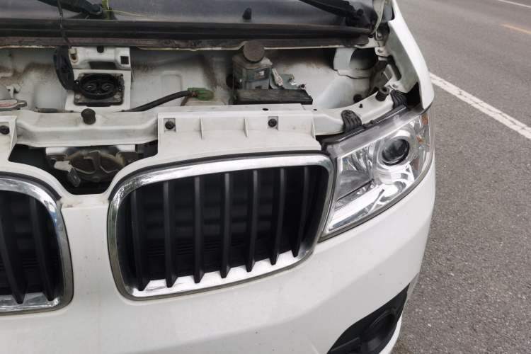 Used Sunlong Dishangtie 510 2022 Pure Electric Van Engine Bay Left