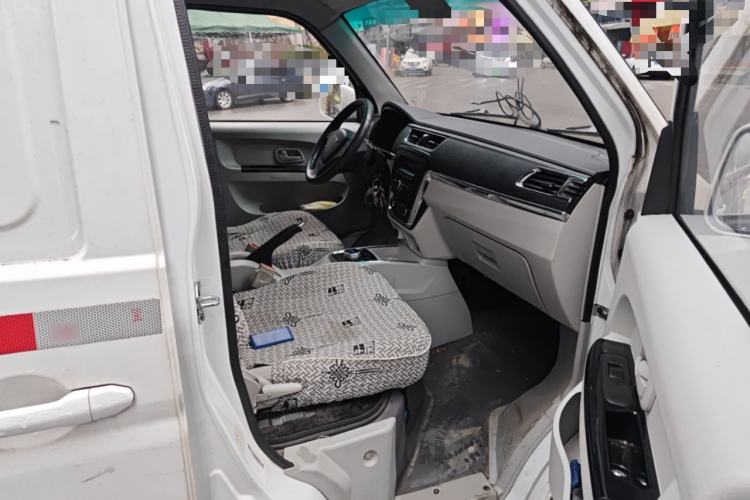 Used Sunlong Dishangtie 510 2022 Pure Electric Van Left Rear Seat