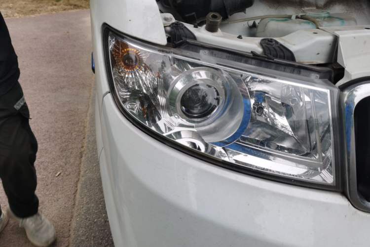 Used Sunlong Dishangtie 510 2022 Pure Electric Van Right Front Headlight